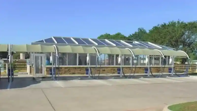 car wash photos Texas auto dealer polisher